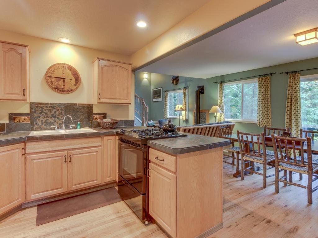 Roaring River Retreat Welches Екстериор снимка